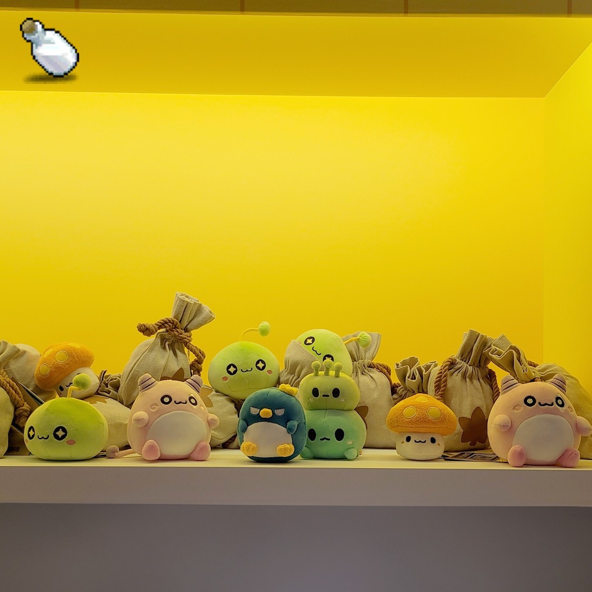 MapleStory MapleCon 2024 MapleFriends Plush + Meso Pouch 
