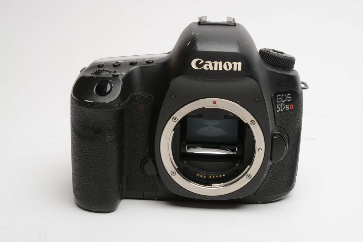Canon 5DSR DSLR Body, batt+charger+CF 70K Acts, still great