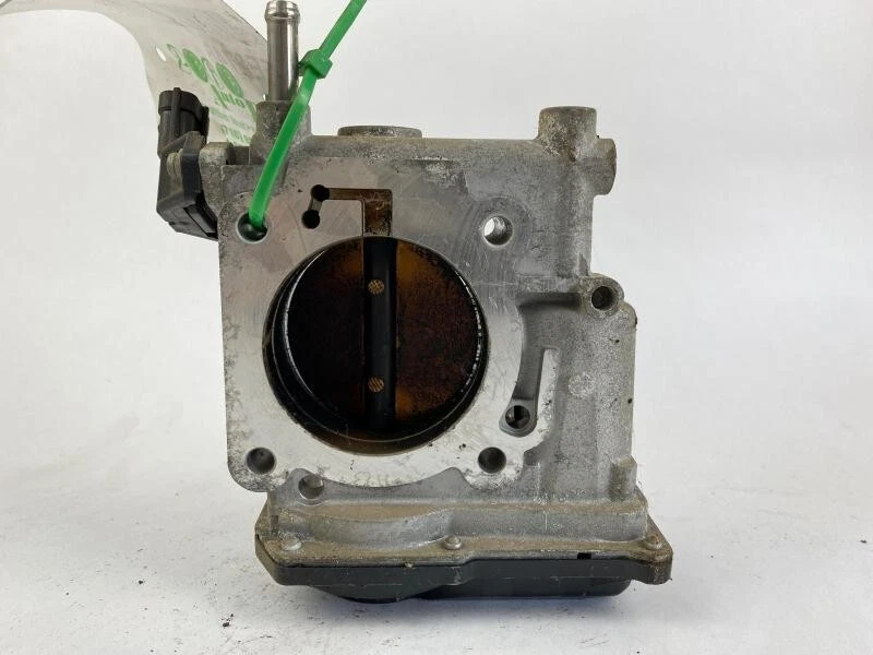 Carrocería del acelerador Subaru Impreza 2010-2011 2,5 L con garantía OEM Foto 2 de 2