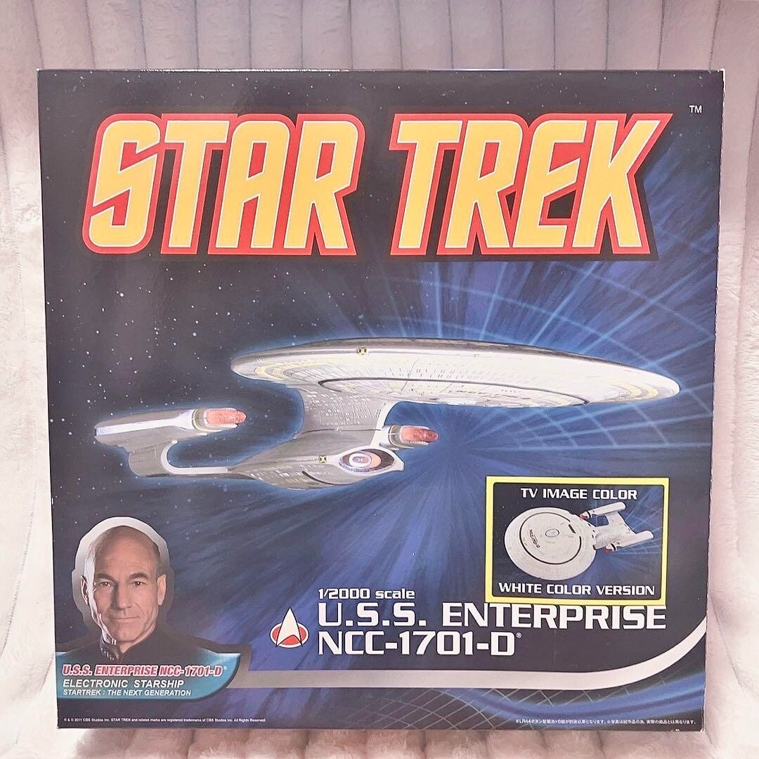 Aoshima Star Trek USS Enterprise NCC-1701D 1/2000 Plastic Model