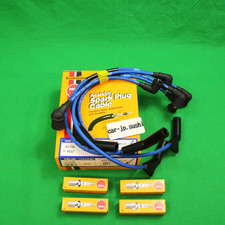 NGK für SUBARU SAMBAR T11 KS4 KV4 660CC 'NA Motor EN07 Zündkerze & Kabel SET