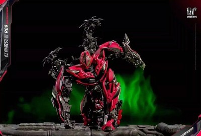 Unique Toys UT R-09 Red Destroyer Stinger Transform Action Figure