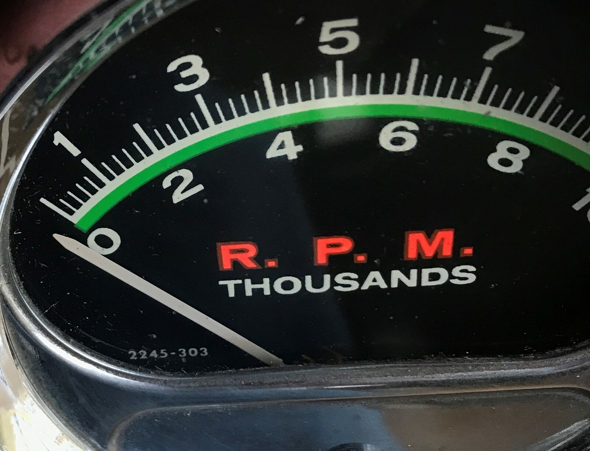 Vintage Sun Greenline Tachometer 10 000 RPM 8 CYL 12v Tach Vintage Sun Greenline Tachometer 10 000 RPM 8 CYL 12v Tach