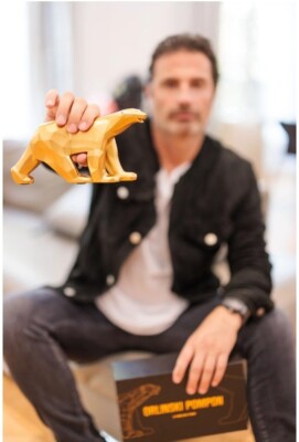 Richard Orlinski (1966) - Ours Pompon - Gold