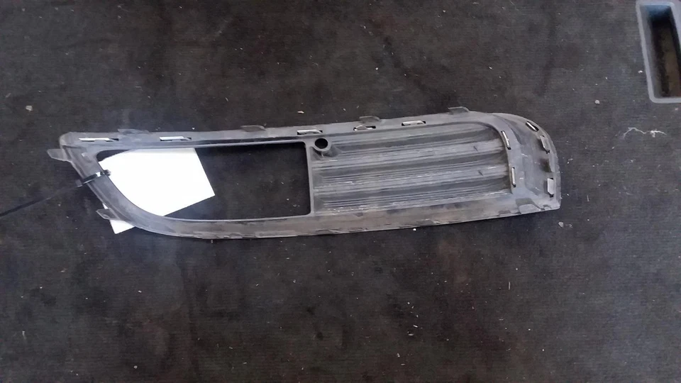 2013 OPEL INSIGNIA RH FOGLIGHT SURROUND INSIGNIA #31253 - image 2 of 2