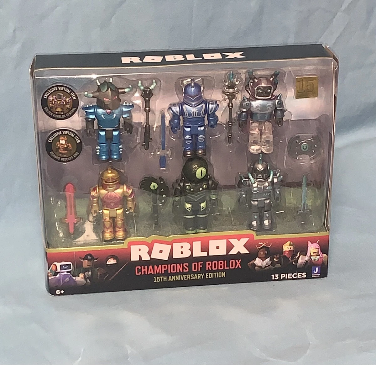  Roblox Action Collection - Champions of Roblox Six Figure Pack  [Includes Exclusive Virtual Item] : Toys & Games