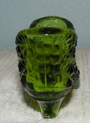 Vintage Fenton Glass Green Glass Shoe Daisy and Button Pattern - Picture 4 of 6