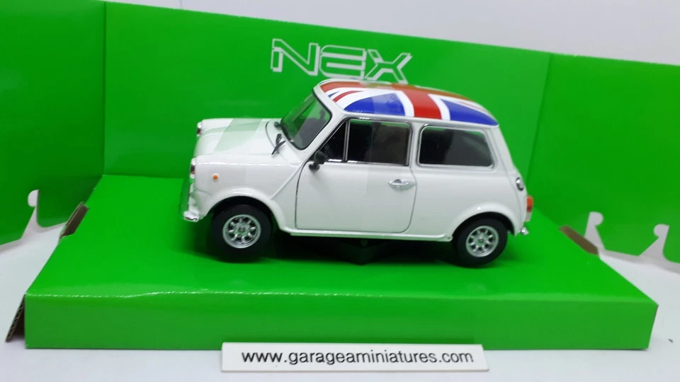 MINI COOPER AUSTIN BLANCHE TOIT DRAPEAU ANGLAIS WELLY REF 22496 ECHELLE AU 1/24 - Photo 2/4