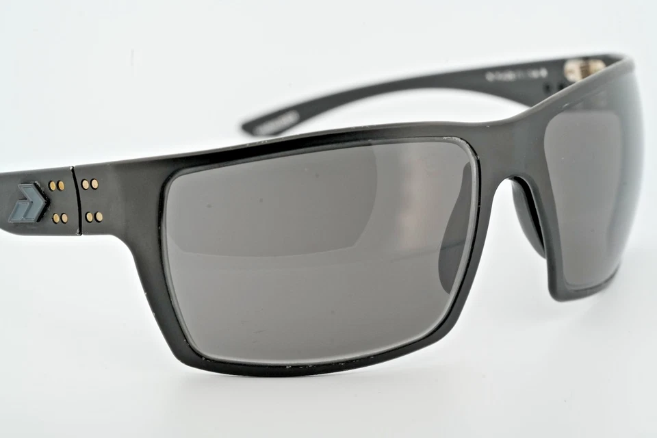 Gafas de sol Gatorz Marauder borde completo rectangulares envolventes lentes polarizadas ligeras Foto 3 de 4