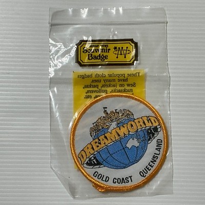 VINTAGE DREAMWORLD GOLD COAST QUEENSLAND SOUVENIR PATCH WOVEN CLOTH SEW-ON BADGE