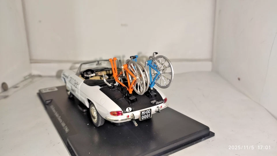 Alfa Romeo spider duetto 1600 giro d'Italia 1/24 1:24 vintage artigianale - Immagine 4 di 4