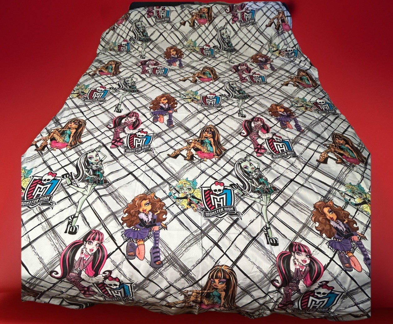 Monster High Twin Bedding Set (Sheet, Fitted Sheet, Pillow Case) (2014) (Mattel)