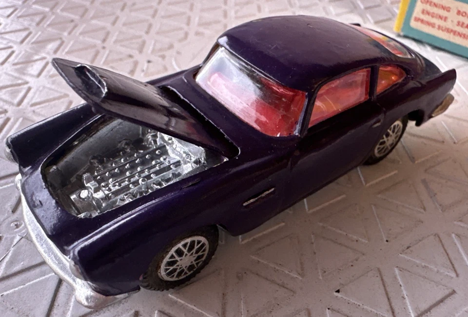 Corgi Toys #218 ASTON MARTIN DB4  Diecast Car VINTAGE Purple in Box (48Q) - Image 2 of 4