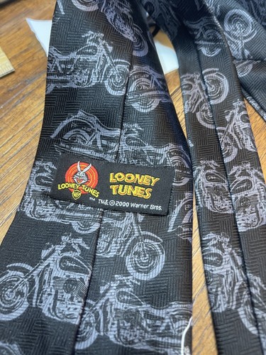 BUGS BUNNY TAZ TEACHER HIGH END DRESS SUIT DESIGNER NECKTIE TIE FREE SHIPPING - Picture 3 of 4
