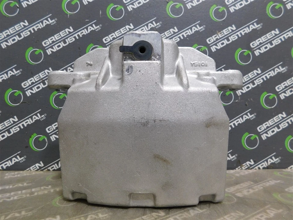 NEW ACDelco 84191287 Rear Passenger Side Disc Brake Caliper Assembly - Image 4 of 4