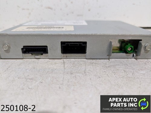 OEM 2006-2010 Volkswagen Passat 3.6L Satellite Radio Receiver Control Module - Picture 7 of 8