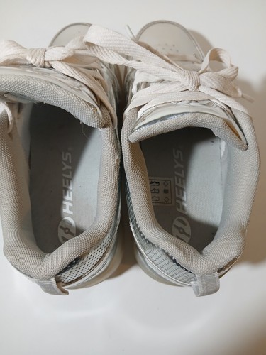 UK 3 Girls Heelys Trainers - LED Light Up Roller/ Wheels Shoes - Silver - Picture 12 of 24