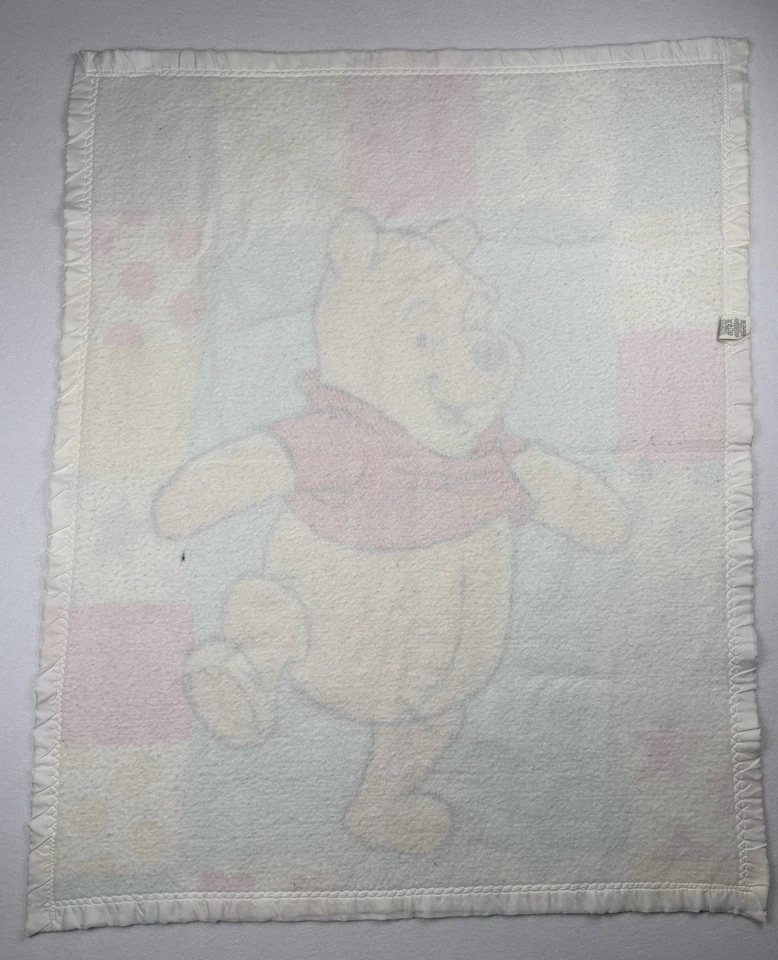 Manta de bebé Winnie the Pooh vintage de Disney con ribete satinado 36x46 hecha en EE. UU. tiro de cuna Foto 4 de 4