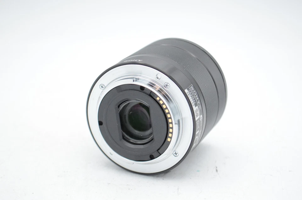 Sony E 18-55mm f/3.5-5.6 OSS Autofocus APS-C Lens for E-Mount, Black (AS-IS) - Image 2 of 4