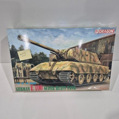 Dragon 1/35 Scale German E 100 Super Heavy Tank   Model Kit (Incomplete)