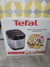 Tefal Pain et Delices Breadmaker PF240E40 with 20 Programmes Silver- BOXED