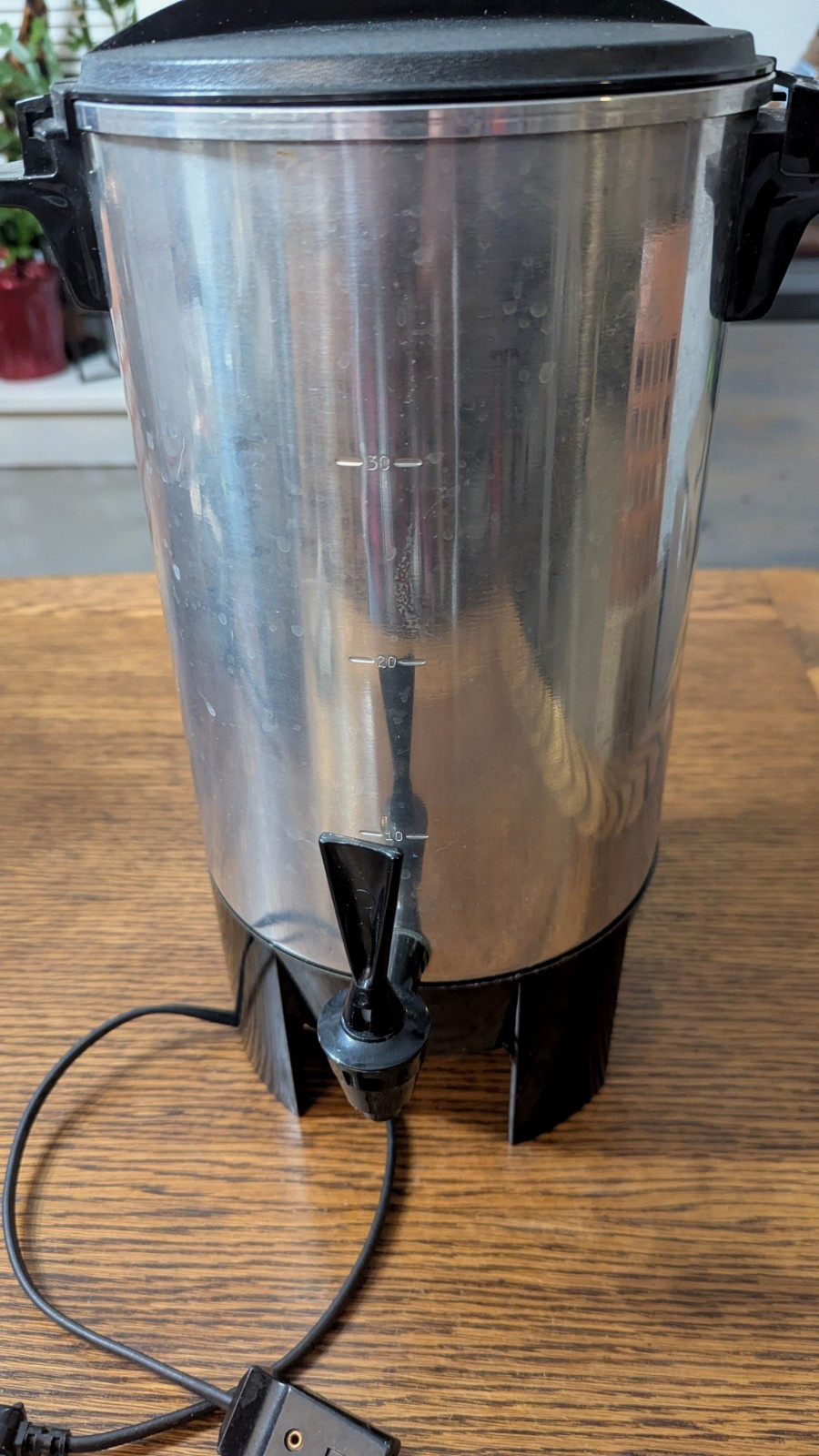 Regal Ware Automatic Percolator Urn K7030 10&ndash;30 Cup Electric Coffee Maker