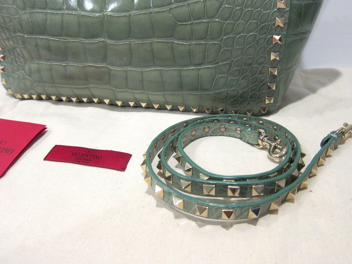 Rockstud Spike Calfskin Shoulder Bag for Woman in Green