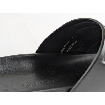 【BURBERRY】TB MONOGRAM SLIDES Burberry Leather Embossed TB Monogram Slides in Black BNWB
