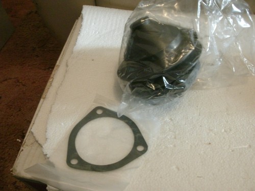 NEW WATER PUMP & GASKET 1972-1976 TRIUMPH TR6 W 1/2" BELT GROOVE  SINGLE GROOVE - Bild 1 von 2
