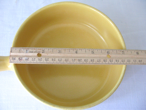 VINTAGE YELLOW STONEWARE POT W/LID~GLAZED~UNMARKED~HEAVY~YELLOW~7" ROUND - Picture 4 of 8