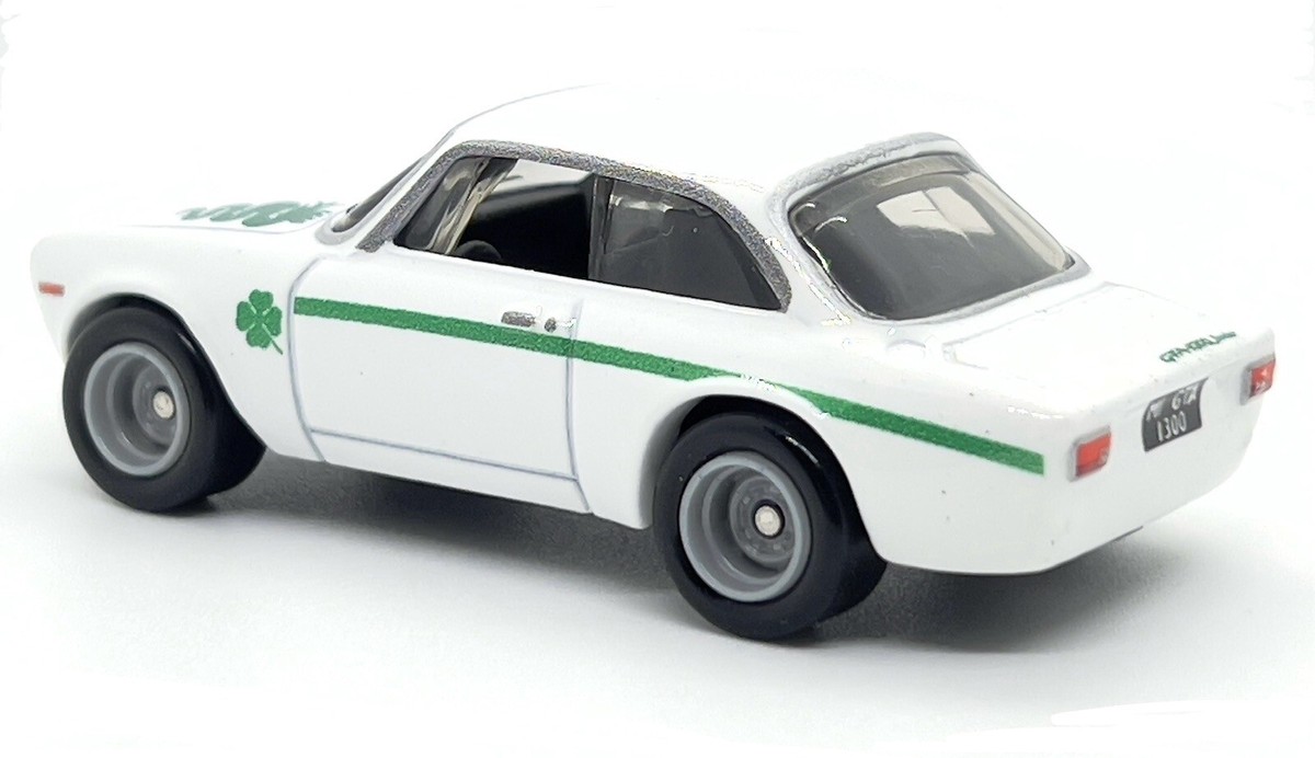 HOT WHEELS ALFA ROMEO GIULIA SPRINT GTA CAR CULTURE PREMIUM LOOSE
