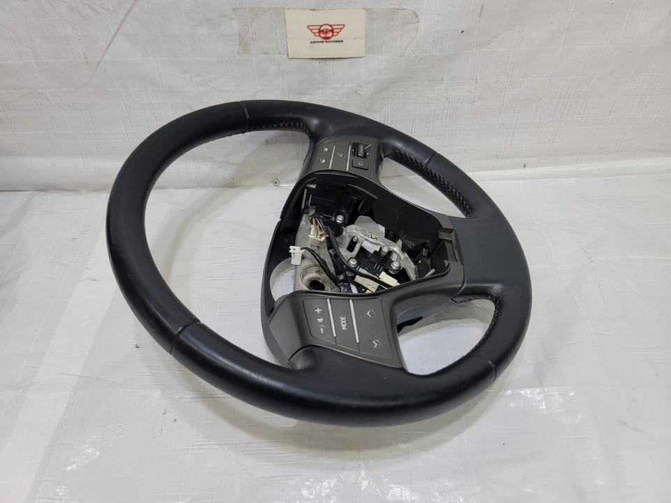 Volante Lexus HS250h 2010-2012 con interruptor multifuncional OEM 4510075030 Foto 3 de 4