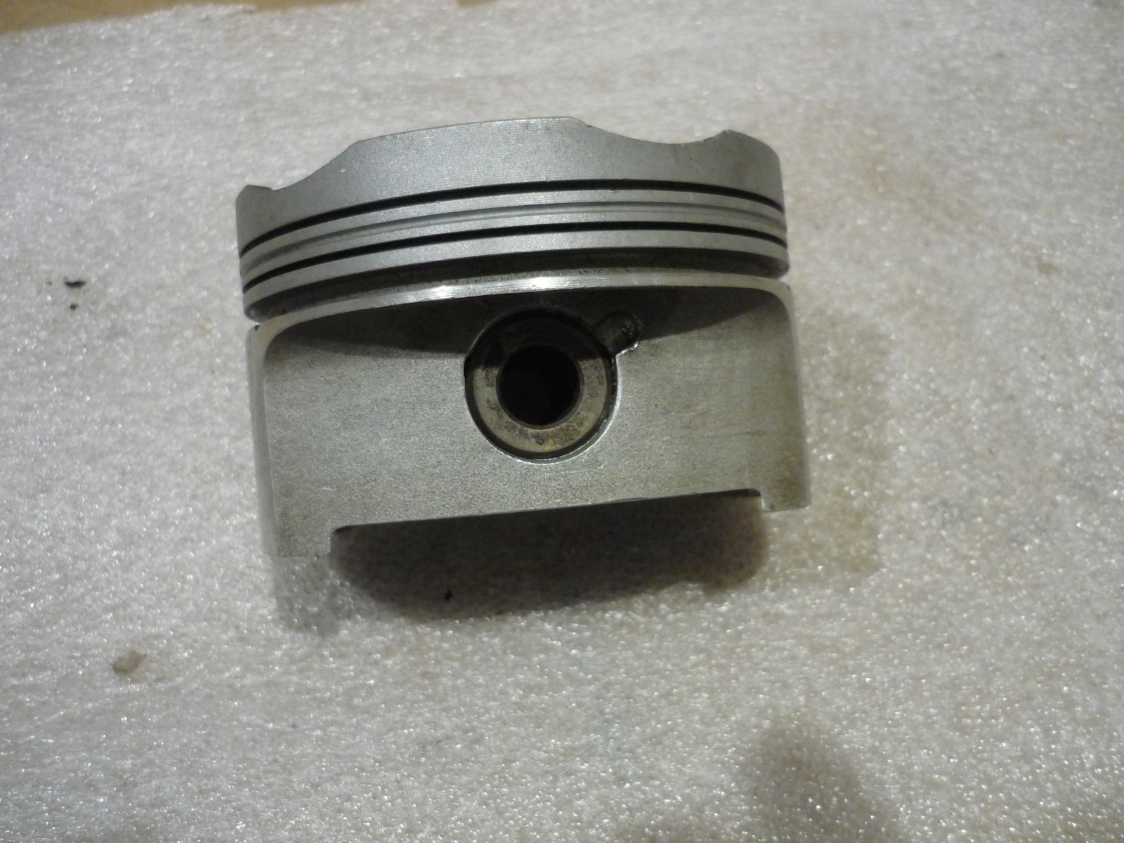 Ferrari 360 - Piston- P/N 179510