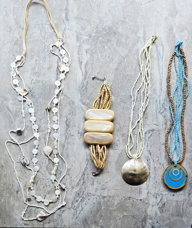 JEWELRY LOT VTG -MOD BEADED NECKLACE SHELL + MOP BRACELET GLASS BEADS BEACH BOHO
