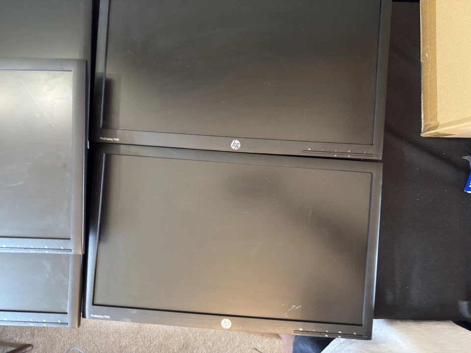 5x HP 22" Monitors – LE2202x & ProDisplay P221 – No Stands - Image 3 of 4