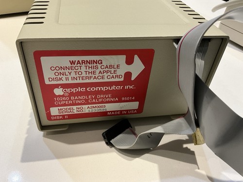 La unidad de disquete externa original Apple Disk II 5,25" Apple II A2M0003 ¡Funciona!! - Imagen 8 de 9