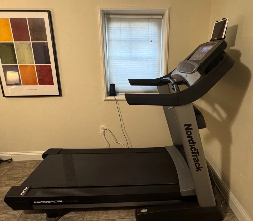 Cinta de correr NordicTrack Commercial 2450 Foto 4 de 4