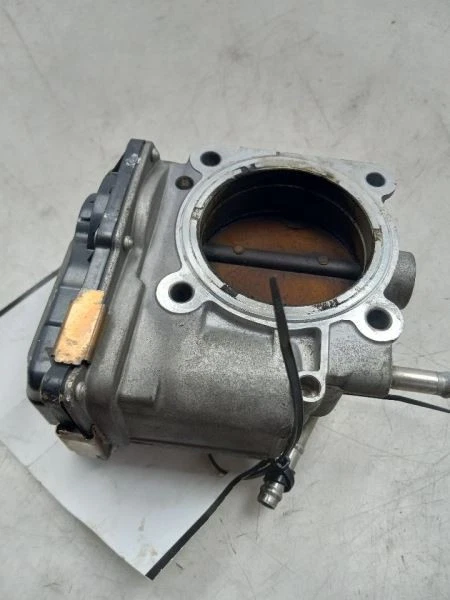 06-09 LEXUS RX400H 3.3L 4X4 EN CUERPO DEL ACELERADOR DEL MOTOR  Foto 3 de 4