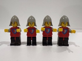 LEGO (6077) Vintage 1981 Classic Castle: Knight's Procession - COMPLETE