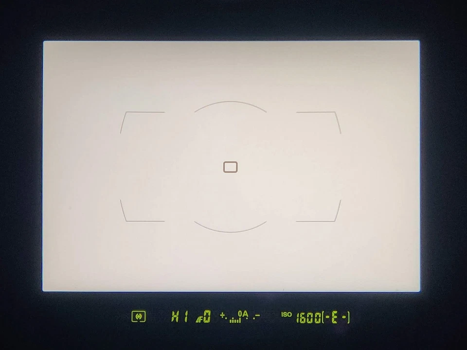 Nikon D700 *Battery Grip MB-D10* 12.1 MP Full Frame DSLR Camera From JAPAN - Image 3 of 4