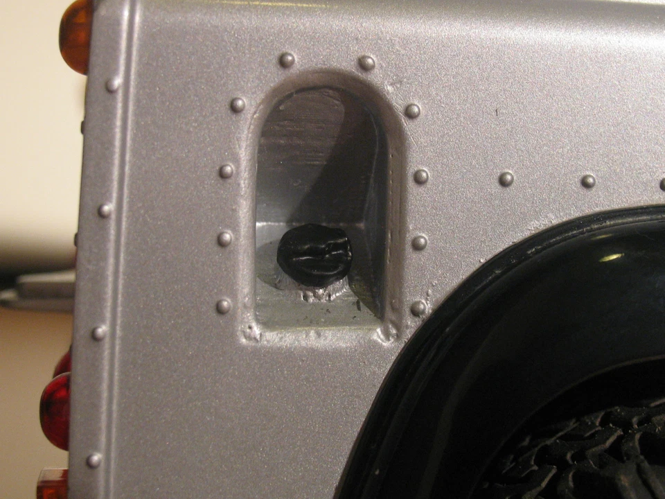 Scale fuel filler for 1/10 RC4WD land rover defender D90 hard body IKkeTech 4x4 - Image 2 of 4