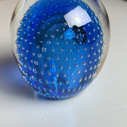 Vintage Hand Blown Art Glass Cobalt Blue /Clear Paperweight w/Controlled Bubbles - Picture 5 of 8