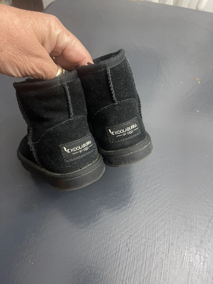 UGG 8 черная замша стриженный мех ботинки ребенка ясельного возраста  - Изображение 2 из 4