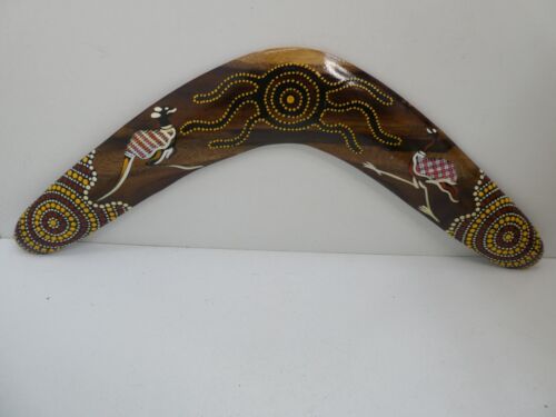AUSTRALIAN ABORIGINAL HAND PAINTED KANGAROO EMU BOOMERANG SOUVENIR BOOMIRA