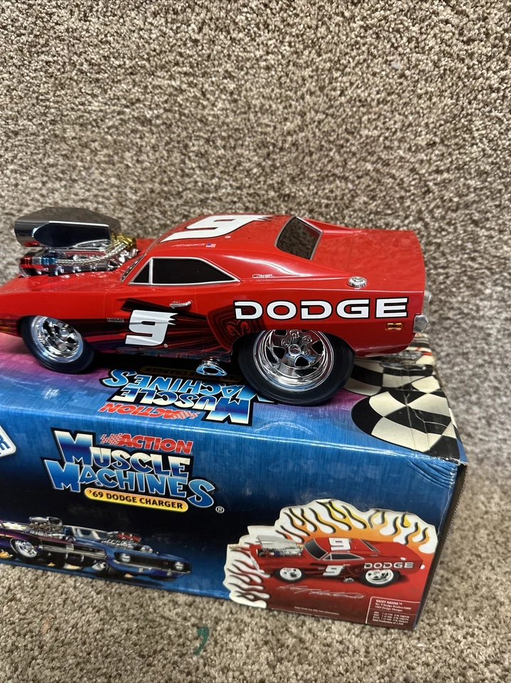 Muscle Machines Nascar #9 Kasey Kahne ‘69 Dodge Charger 1:18 Scale In Box Mint - Image 4 of 4