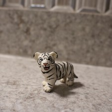 Safari 2006 White Bengal Tiger Cub Cat PVC Plastic Toy Figure Animal Figurine