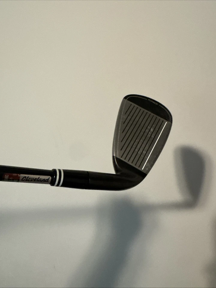 Cleveland CG Negro 7 Hierro 31* 38” LH Miyazaki Grafito Reg Flex Grip Assist Leer Foto 4 de 4