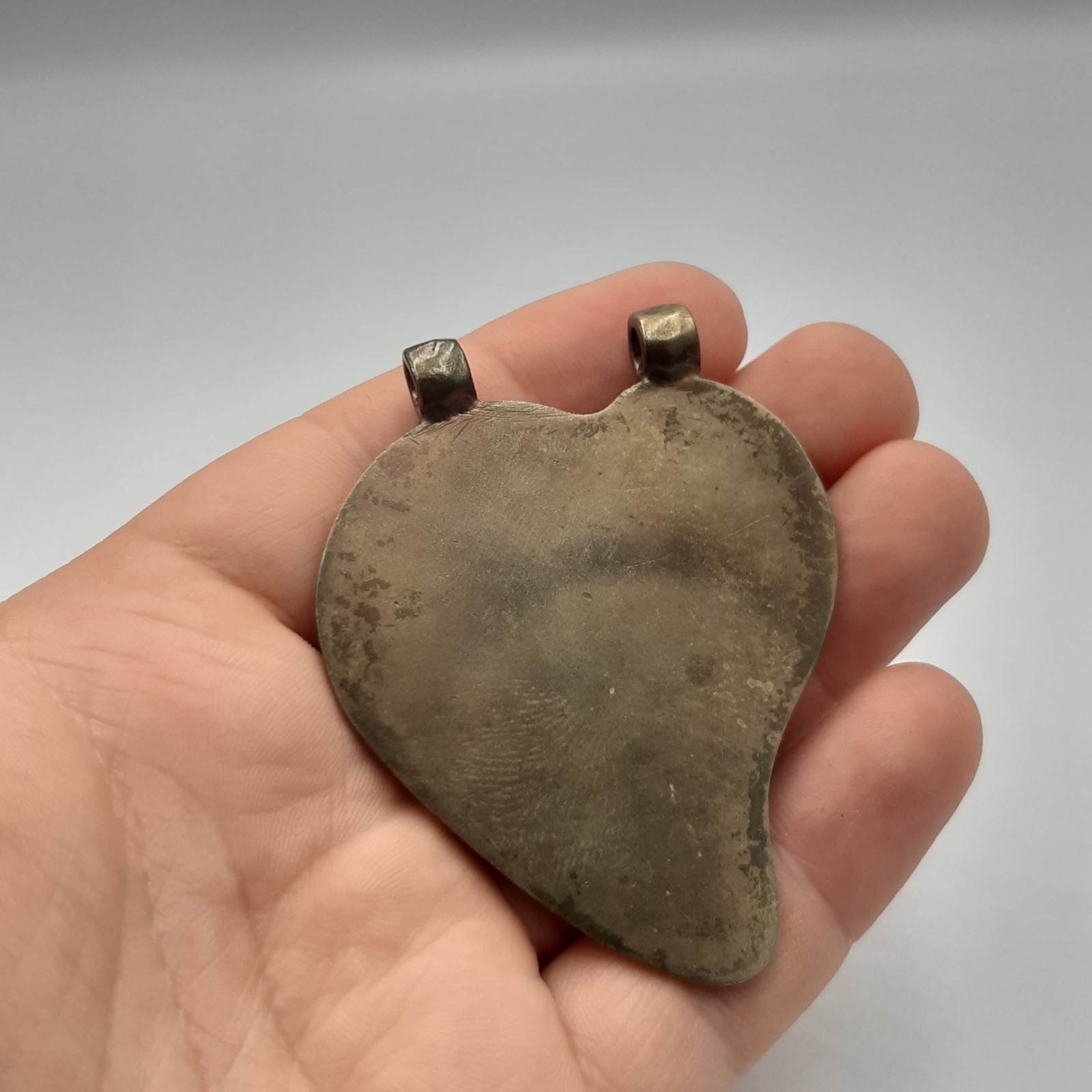 Vintage Turkmen Asyk Asymmetric Heart Pendant Carnelian Cabochon Tribal Jewelry image 4