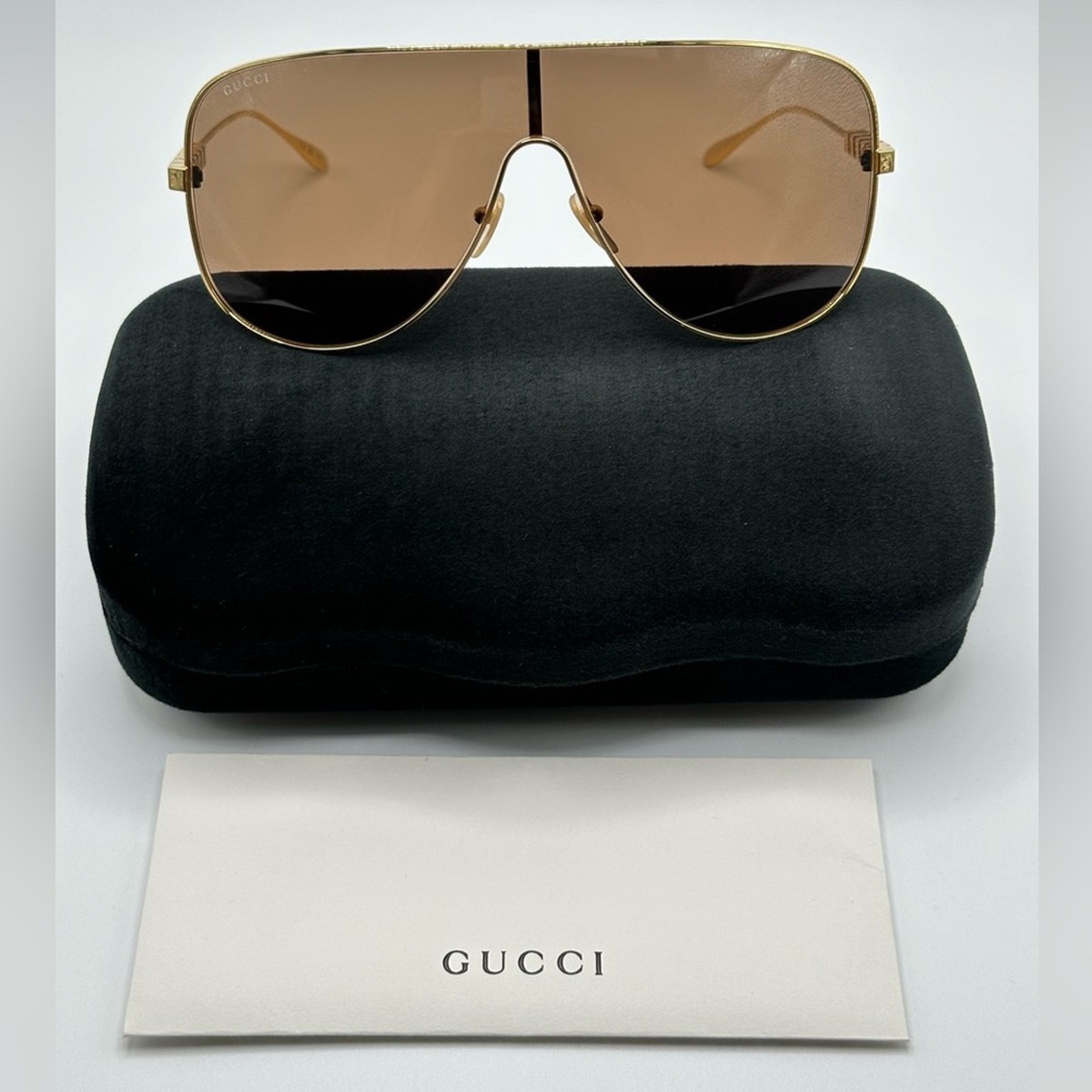 新品未使用★GUCCI・レザー メタル GG金具付 パンプス(361/2) GUCCI グッチ 2つ折り長財布 035・1408・2097 ブラック