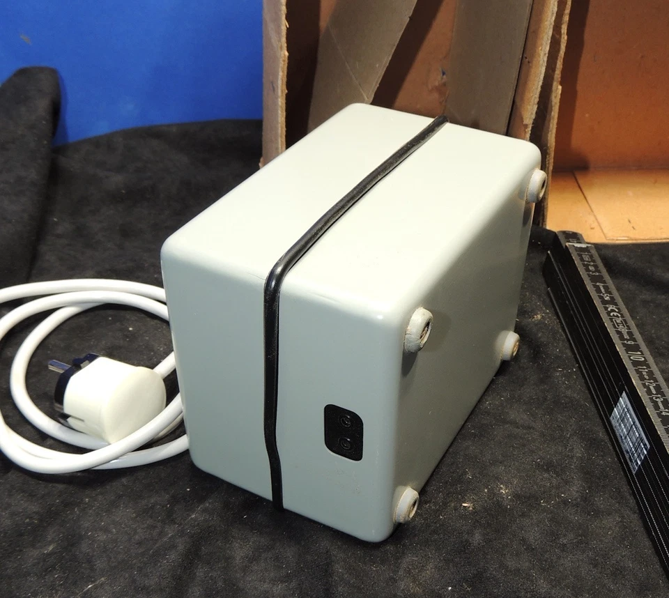 Carl Zeiss Jena Mikroskop Trafo 12V / 100VA von PGH im Originalkarton - Bild 2 von 4